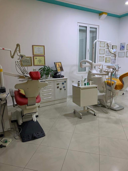 Klinika Dentare Albana Celanji Pistoli