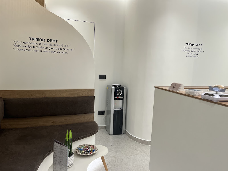 Trimax Dent, clinica dentale a Saranda – foto 1