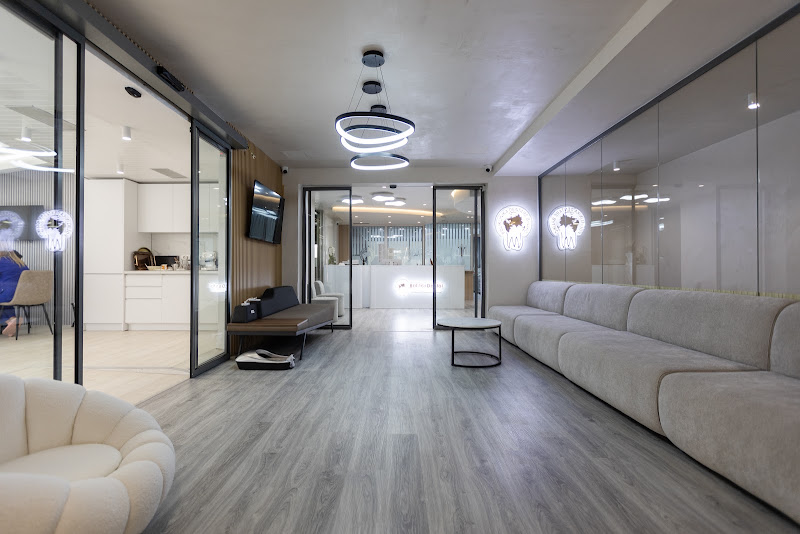 Dental Balikci, klinikë dentare në Vlorë – foto 2