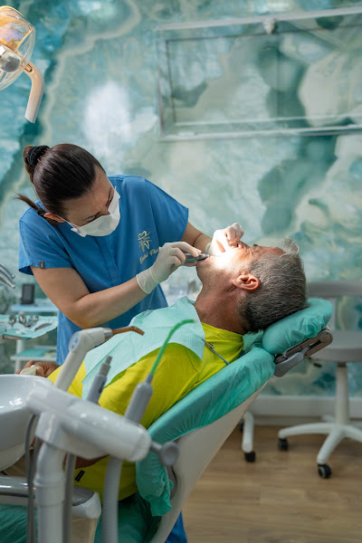 Dental Plus, klinikë dentare në Durrës – foto 3