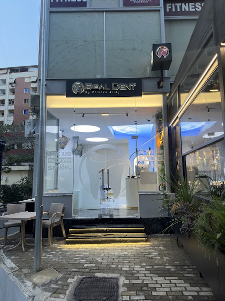 Real Dent by Klinika Aliaj, klinikë dentare në Tiranë – foto 2