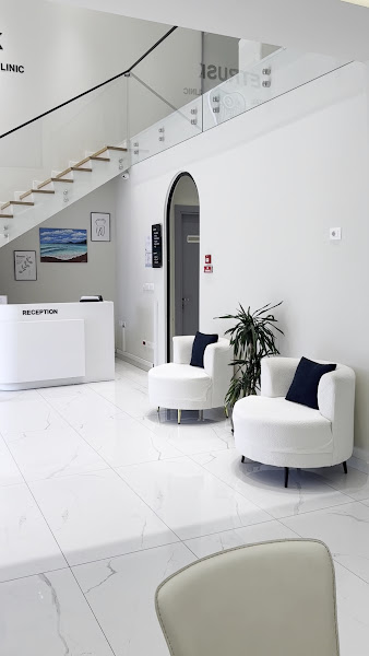 Etrusk Dental, klinikë dentare në Durrës – foto 3