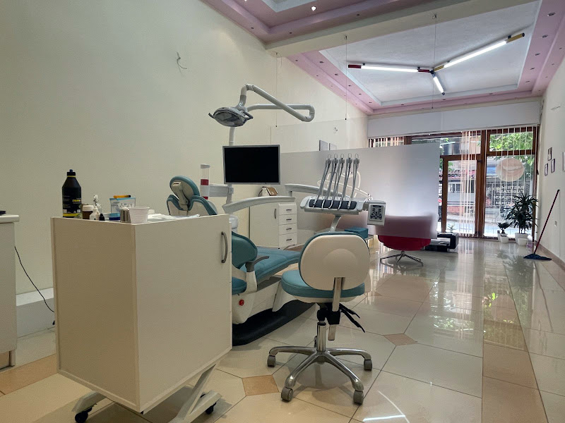 Klinikë Dentare Dr. Megi Gurra, klinikë dentare në Korçë – foto 2