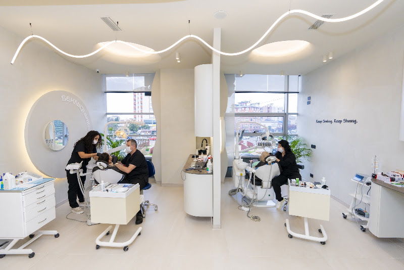 Sekniqi Dental
