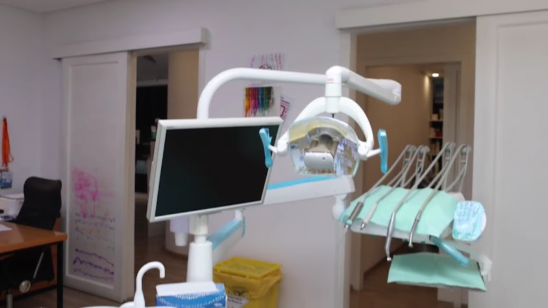 Art Clinic, klinikë dentare në Tiranë – foto 2