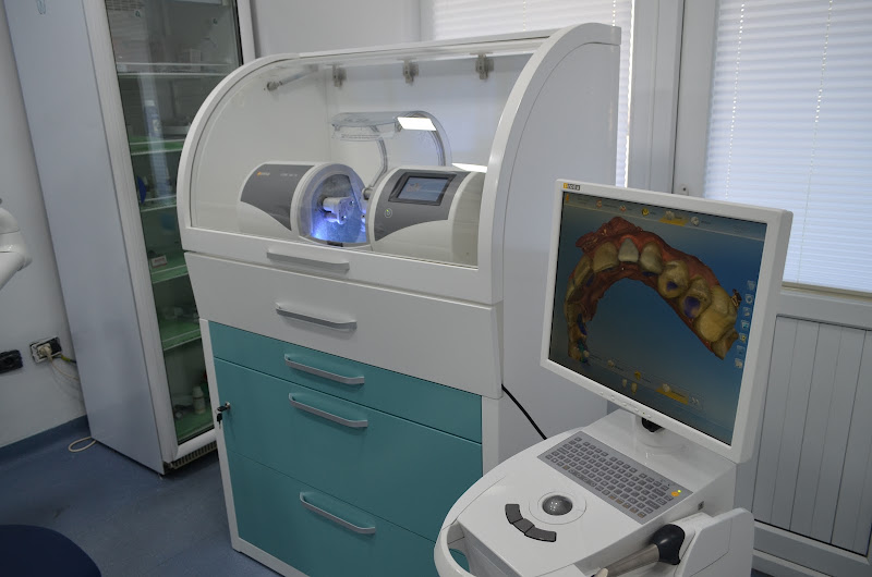 Mirdita Dental